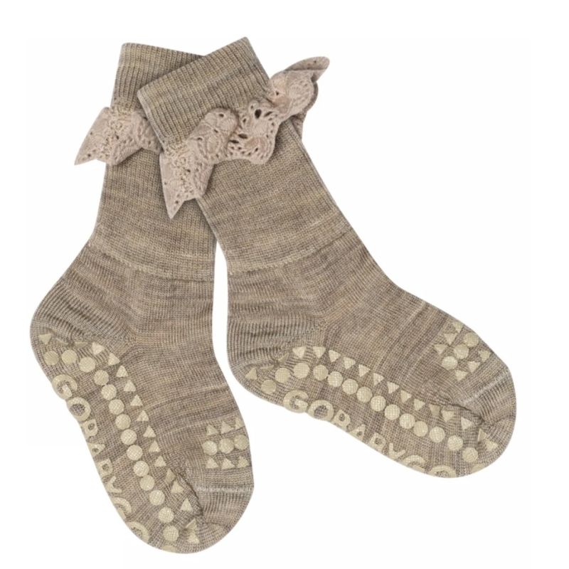 GoBabyGo Merino Wool libisemiskindlad meriinovillased pitsiga sokid Sand